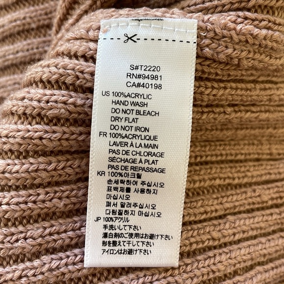 ⭐️Forever 21 V Neck Short Sleeve Dusty Pink Knit Sweater Top Size Small - Picture 13 of 14